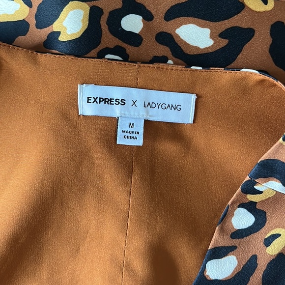 Fun leopard print cropped shell from Express - Picture 4 of 4